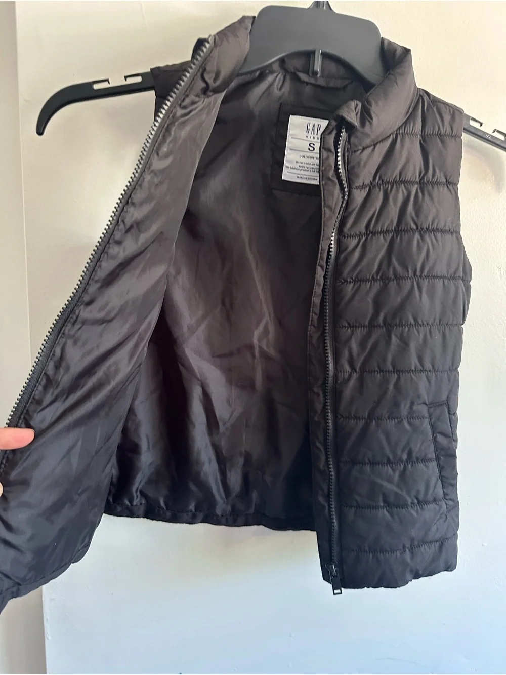 GAP Black Quilted Puffer Vest with Zip Front Unisex